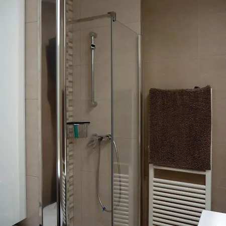 Embajador 1 Per 4 Persones A Primera Linia De Mar بلاتجا ذارو