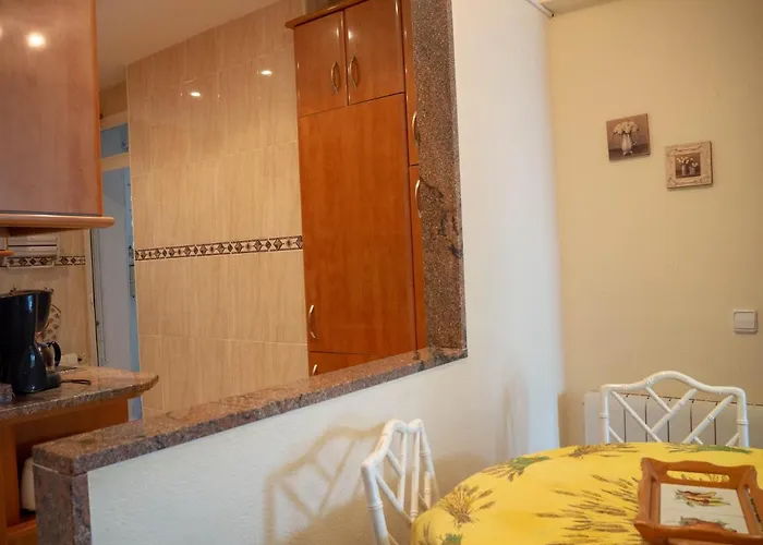 Embajador 1 Per 4 Persones A Primera Linia De Mar Appartement *